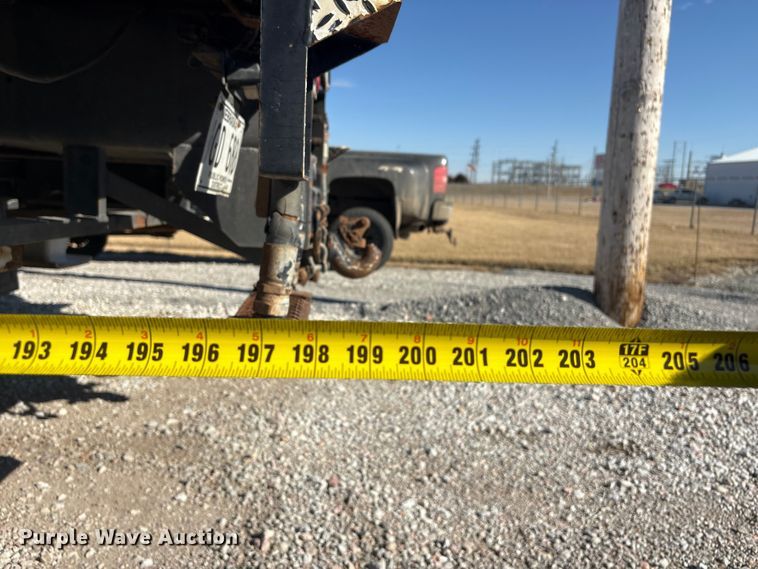 image for item FG2661 2012 International SR525 bucket truck