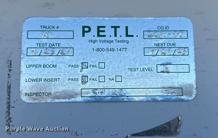 image for item FG2661 2012 International SR525 bucket truck