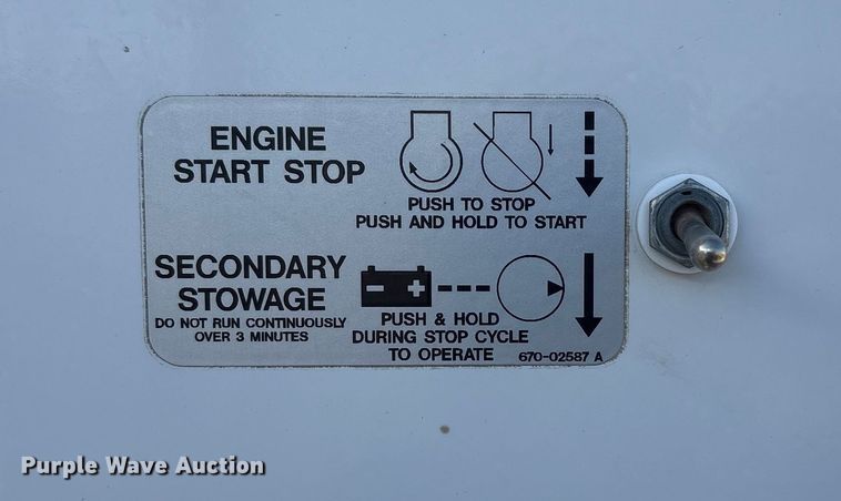 image for item FG2661 2012 International SR525 bucket truck