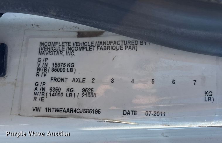 image for item FG2661 2012 International SR525 bucket truck