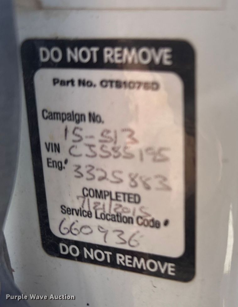 image for item FG2661 2012 International SR525 bucket truck