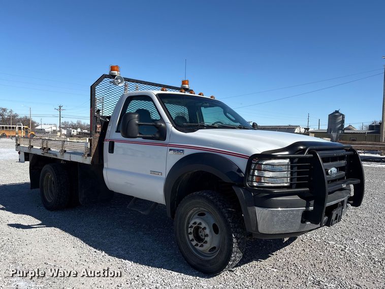 image for item FG2696 2007 Ford F550 Super Duty XL flatbed truck