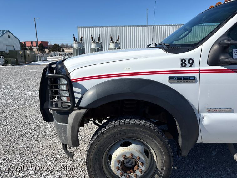 image for item FG2696 2007 Ford F550 Super Duty XL flatbed truck
