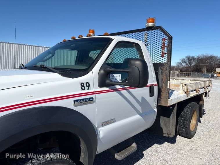image for item FG2696 2007 Ford F550 Super Duty XL flatbed truck