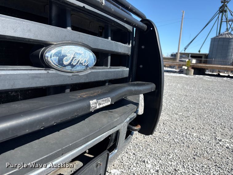 image for item FG2696 2007 Ford F550 Super Duty XL flatbed truck