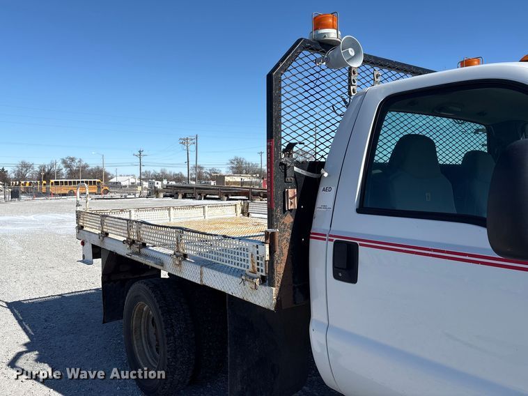 image for item FG2696 2007 Ford F550 Super Duty XL flatbed truck