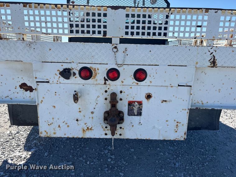 image for item FG2696 2007 Ford F550 Super Duty XL flatbed truck