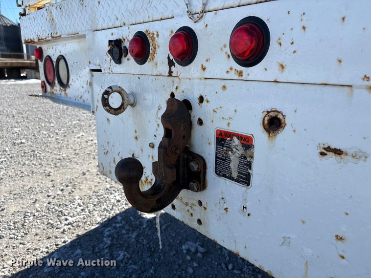 image for item FG2696 2007 Ford F550 Super Duty XL flatbed truck