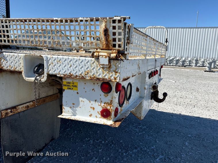 image for item FG2696 2007 Ford F550 Super Duty XL flatbed truck