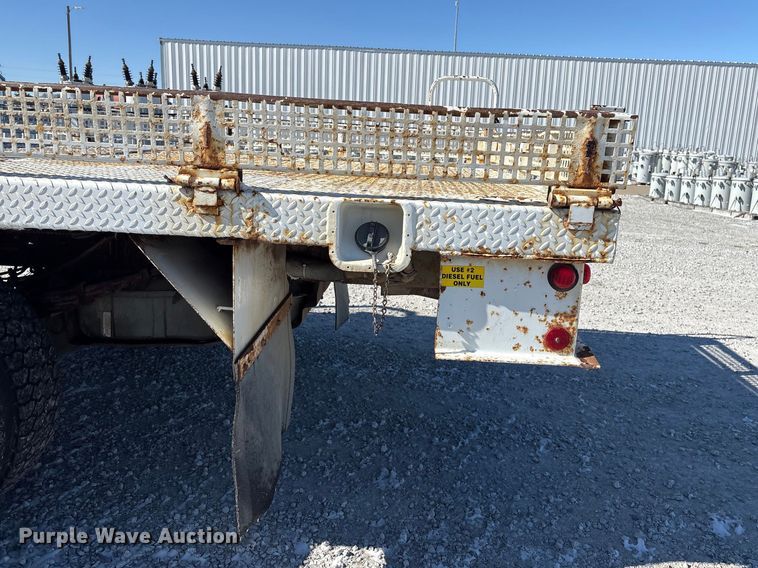 image for item FG2696 2007 Ford F550 Super Duty XL flatbed truck
