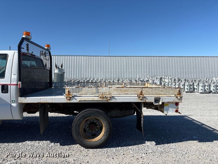 image for item FG2696 2007 Ford F550 Super Duty XL flatbed truck
