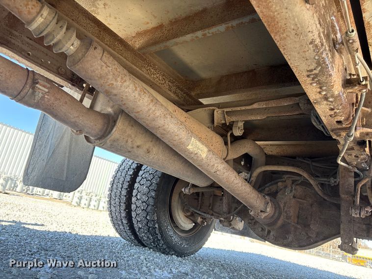 image for item FG2696 2007 Ford F550 Super Duty XL flatbed truck