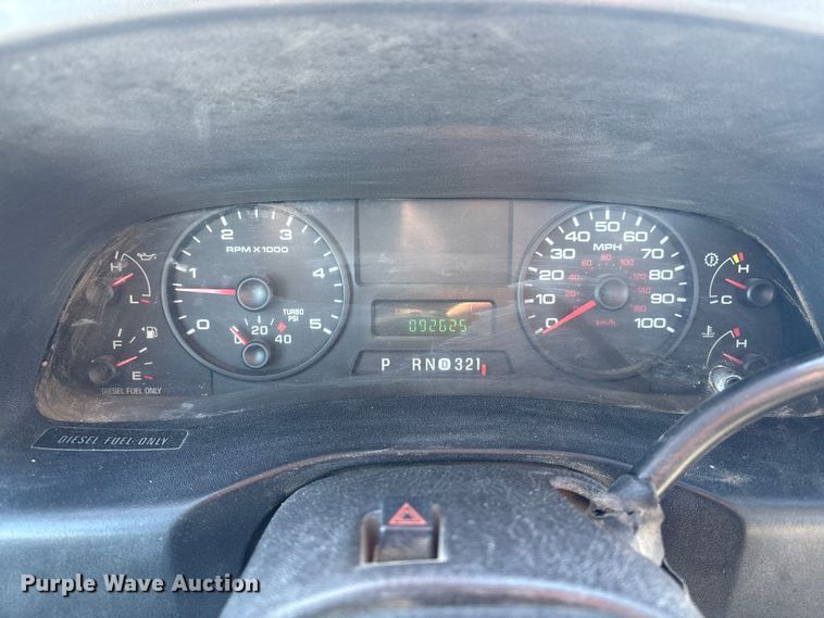 image for item FG2696 2007 Ford F550 Super Duty XL flatbed truck