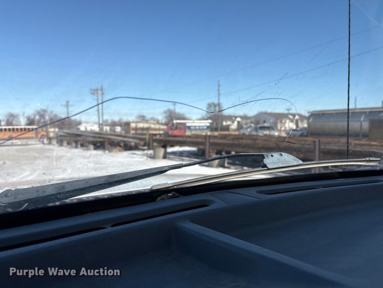 image for item FG2696 2007 Ford F550 Super Duty XL flatbed truck