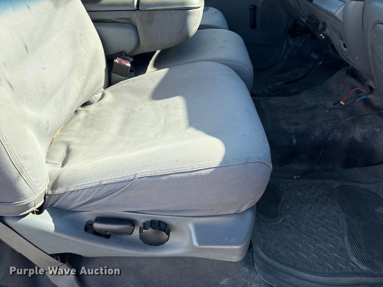 image for item FG2696 2007 Ford F550 Super Duty XL flatbed truck