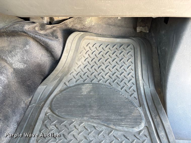 image for item FG2696 2007 Ford F550 Super Duty XL flatbed truck