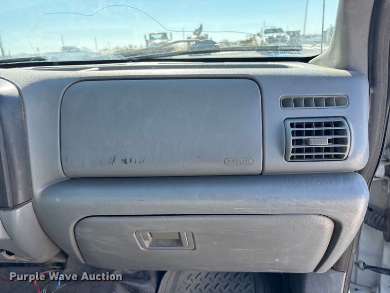 image for item FG2696 2007 Ford F550 Super Duty XL flatbed truck