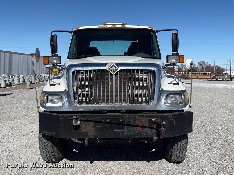 image for item FG2697 2005 International 7300 dump truck