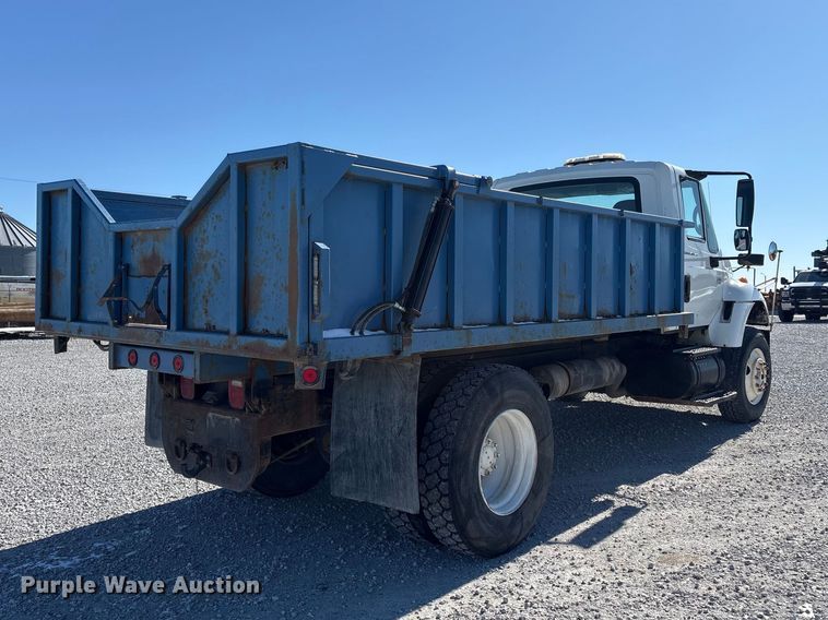 image for item FG2697 2005 International 7300 dump truck