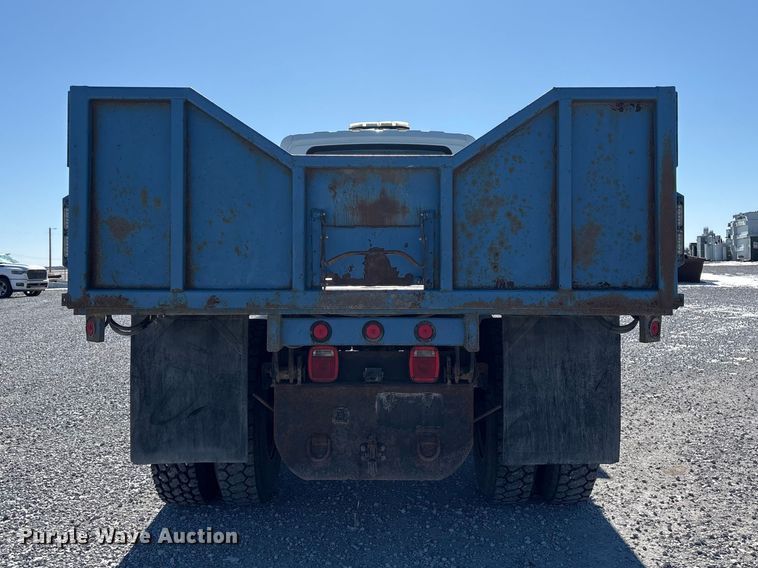 image for item FG2697 2005 International 7300 dump truck