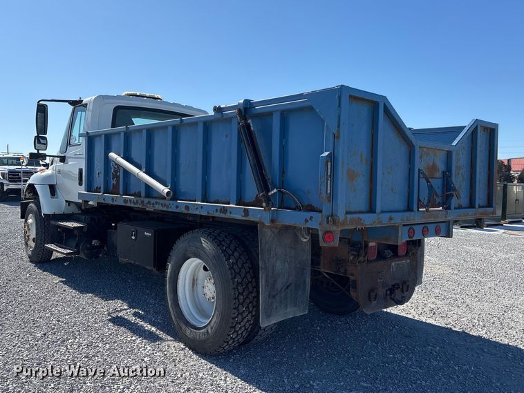 image for item FG2697 2005 International 7300 dump truck