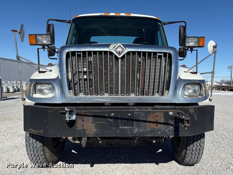 image for item FG2697 2005 International 7300 dump truck