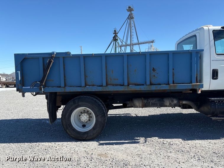 image for item FG2697 2005 International 7300 dump truck