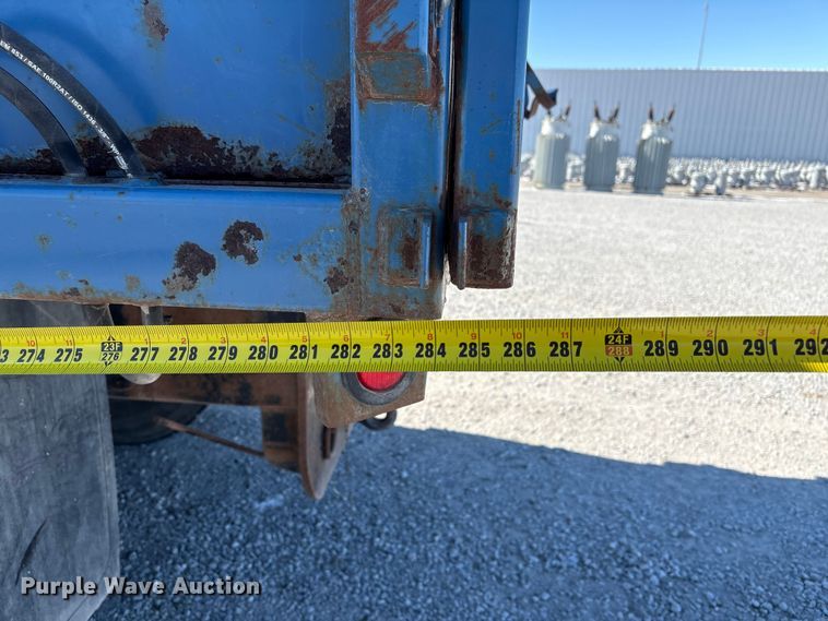 image for item FG2697 2005 International 7300 dump truck