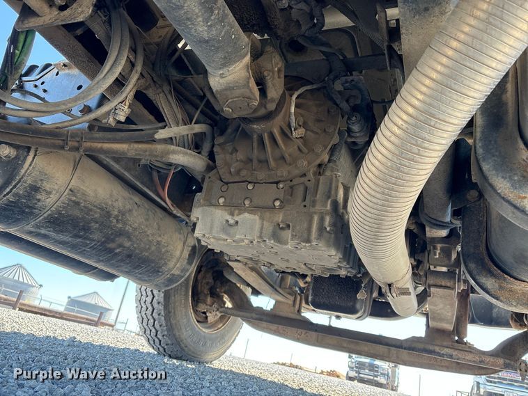 image for item FG2697 2005 International 7300 dump truck