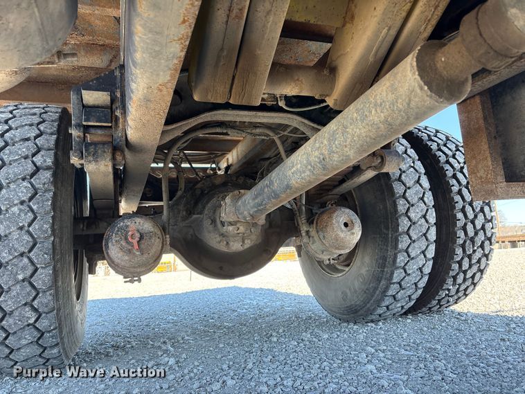 image for item FG2697 2005 International 7300 dump truck