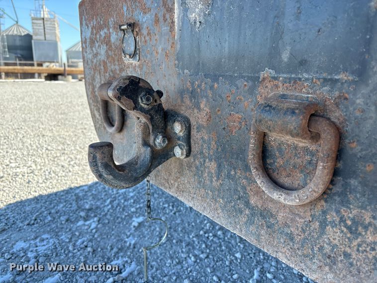 image for item FG2697 2005 International 7300 dump truck