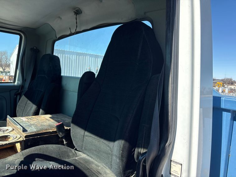 image for item FG2697 2005 International 7300 dump truck