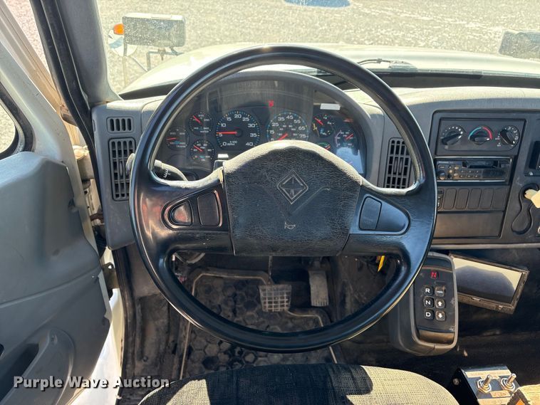 image for item FG2697 2005 International 7300 dump truck