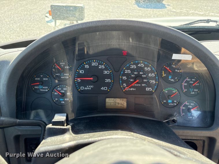 image for item FG2697 2005 International 7300 dump truck