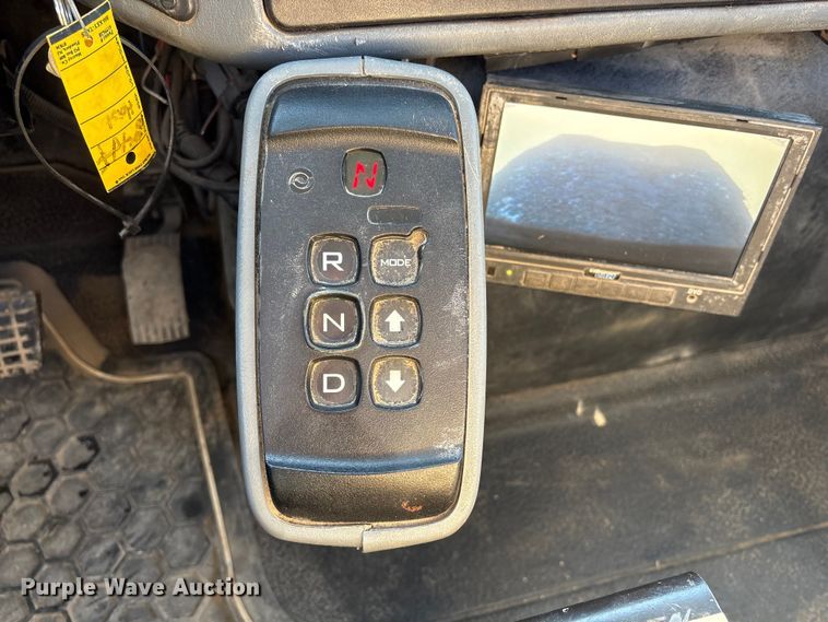 image for item FG2697 2005 International 7300 dump truck