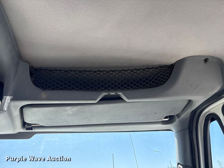 image for item FG2697 2005 International 7300 dump truck