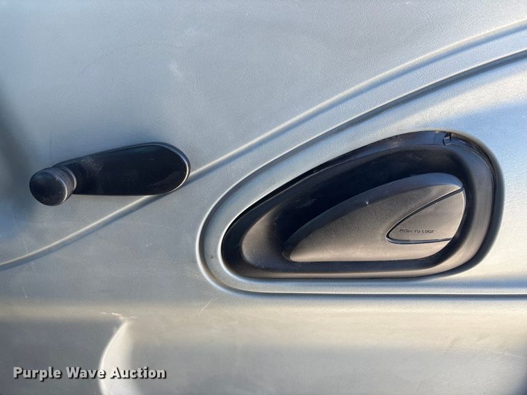 image for item FG2697 2005 International 7300 dump truck