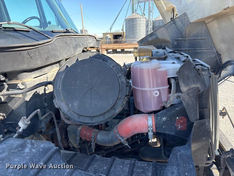 image for item FG2697 2005 International 7300 dump truck