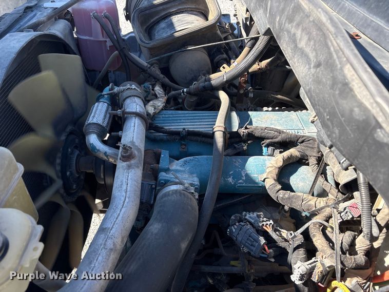 image for item FG2697 2005 International 7300 dump truck