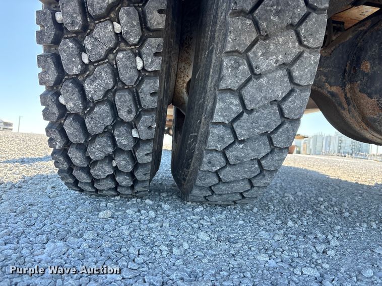 image for item FG2697 2005 International 7300 dump truck