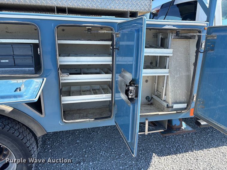 image for item FG2698 2016 RAM 5500HD bucket truck