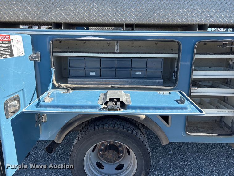 image for item FG2698 2016 RAM 5500HD bucket truck