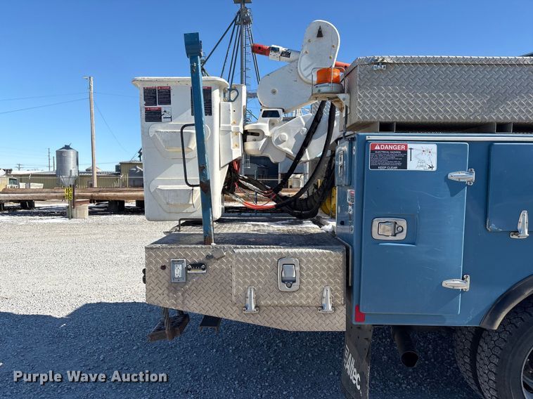 image for item FG2698 2016 RAM 5500HD bucket truck