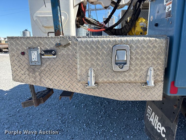 image for item FG2698 2016 RAM 5500HD bucket truck