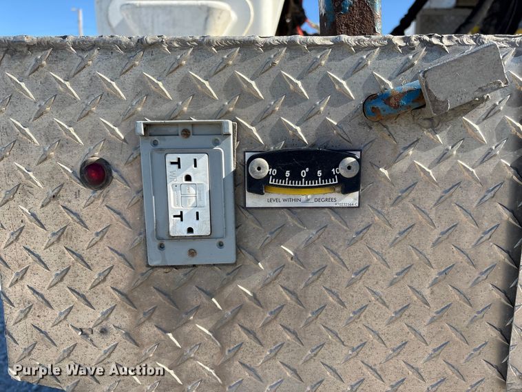 image for item FG2698 2016 RAM 5500HD bucket truck