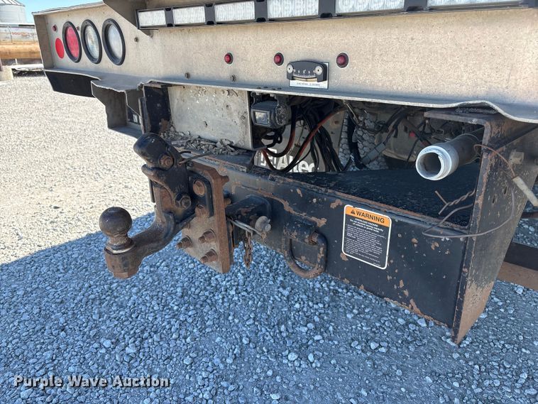 image for item FG2698 2016 RAM 5500HD bucket truck