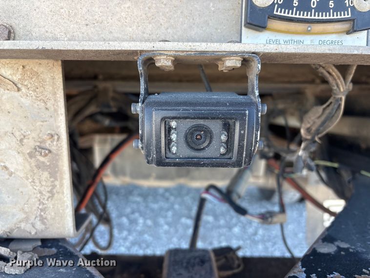 image for item FG2698 2016 RAM 5500HD bucket truck