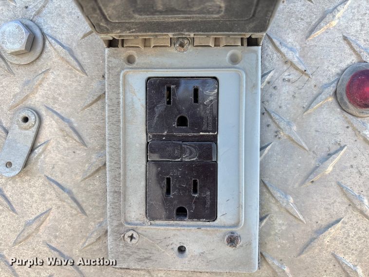 image for item FG2698 2016 RAM 5500HD bucket truck