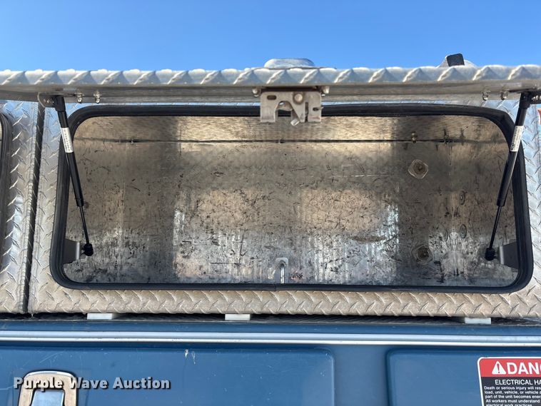 image for item FG2698 2016 RAM 5500HD bucket truck