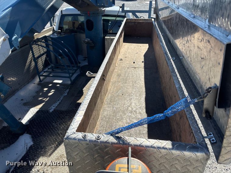 image for item FG2698 2016 RAM 5500HD bucket truck